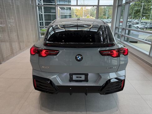 New 2026 BMW X2 xDrive28i w/ M Sport Package AWD/4WD image 5