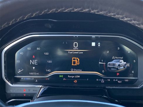 Used 2022 GMC Sierra 1500 SLT w/ SLT Premium Plus Package image 31