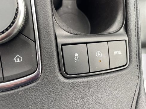 Used 2025 Cadillac XT4 Premium Luxury FWD image 11