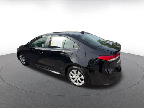 Used 2025 Toyota Corolla LE FWD image 10
