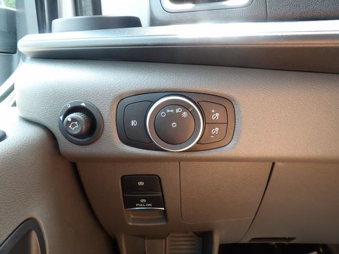 Used 2025 Ford Transit 250 Low Roof w/ Exterior Upgrade Package RWD image 18