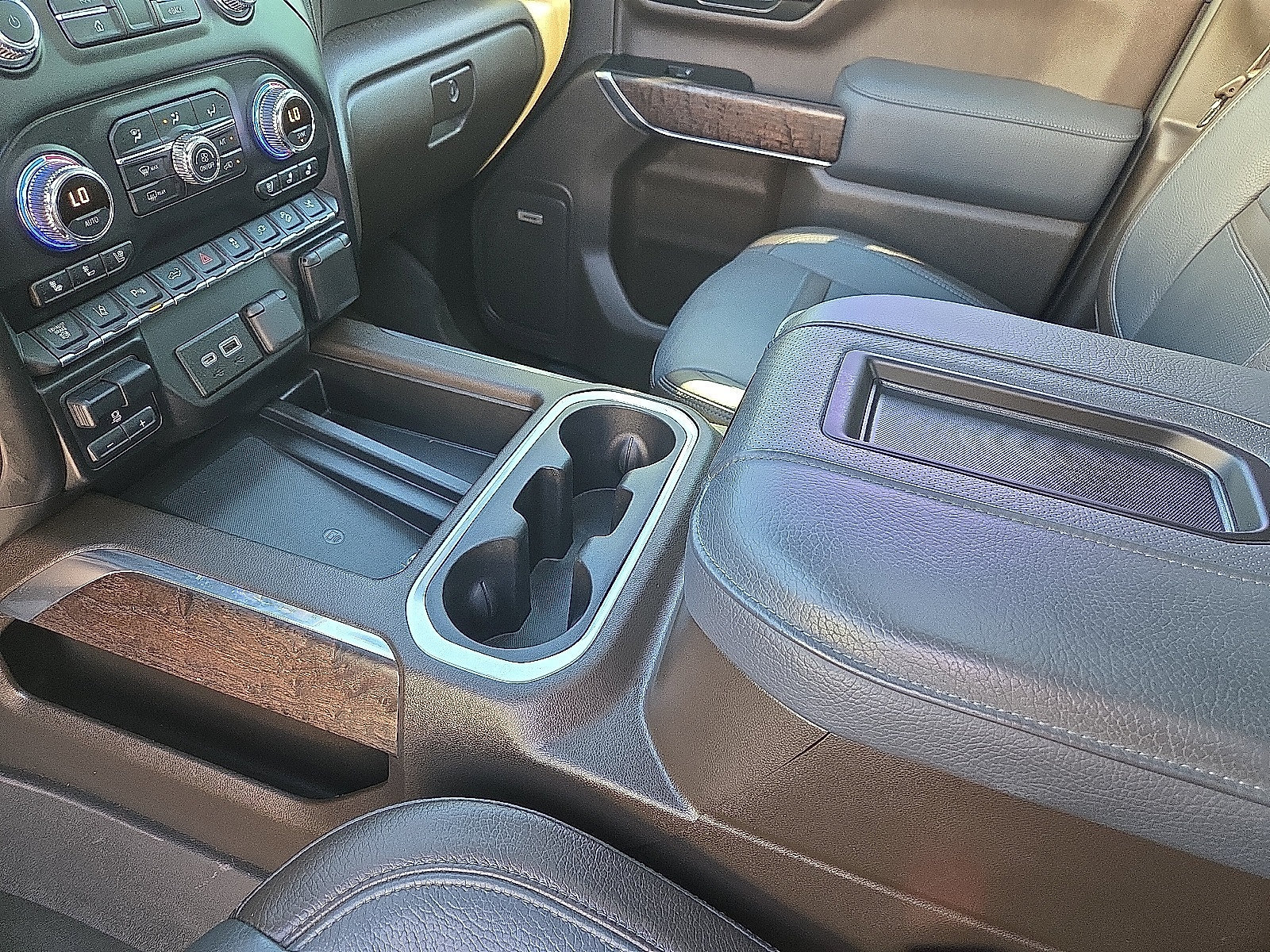 Used 2022 GMC Sierra 2500 Denali AWD/4WD image 10