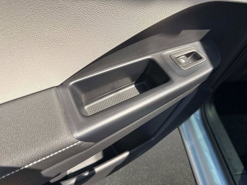 New 2025 Volkswagen Taos SE image 13