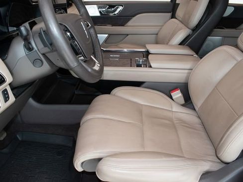 Used 2023 Lincoln Navigator Reserve AWD/4WD image 23