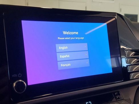 Used 2025 Toyota Camry SE image 25