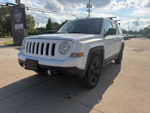 Used 2013 Jeep Patriot Sport w/ PWR Value Group AWD/4WD image 1