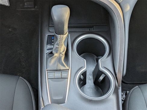 Used 2024 Toyota Camry LE image 25