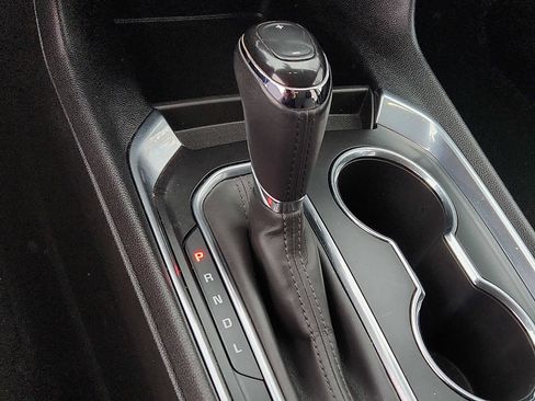 Used 2018 Chevrolet Traverse LT image 14