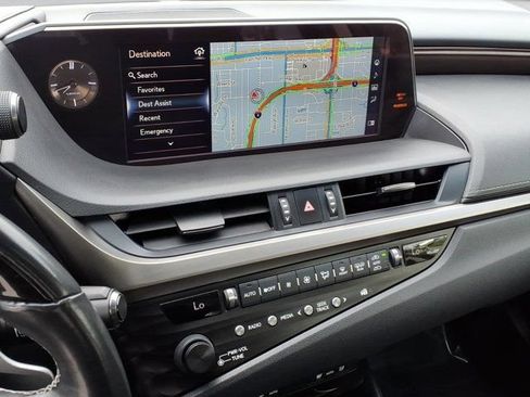 Used 2019 Lexus ES 300h w/ Premium Package FWD image 5