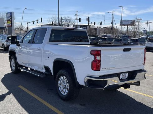 Used 2025 Chevrolet Silverado 2500 LT AWD/4WD image 5