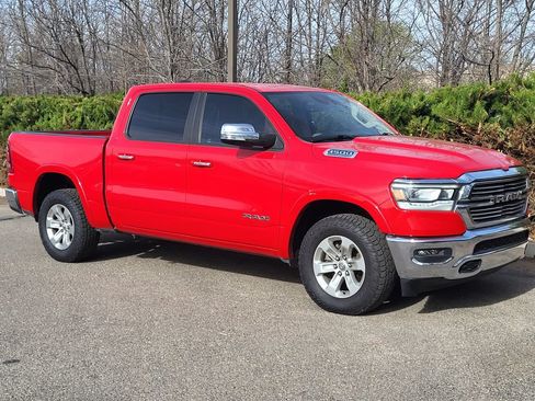 Used 2022 RAM 1500 Laramie AWD/4WD image 3