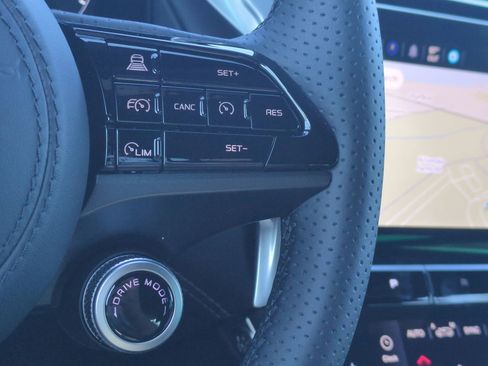 New 2025 Maserati Grecale GT image 24