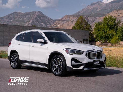 Used 2020 BMW X1 xDrive28i image 1