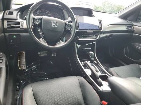 Used 2017 Honda Accord Sport Special Edition image 10
