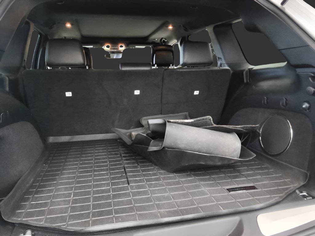 Used 2020 Jeep Grand Cherokee SRT w/ Trailer Tow Group IV AWD/4WD image 9