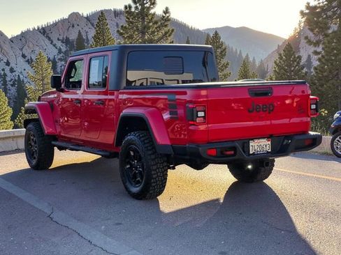 Used 2021 Jeep Gladiator Sport AWD/4WD image 5