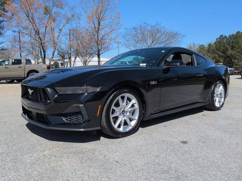 Certified 2025 Ford Mustang GT Premium image 8