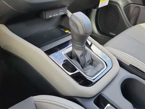 Used 2025 Subaru Forester Limited image 22