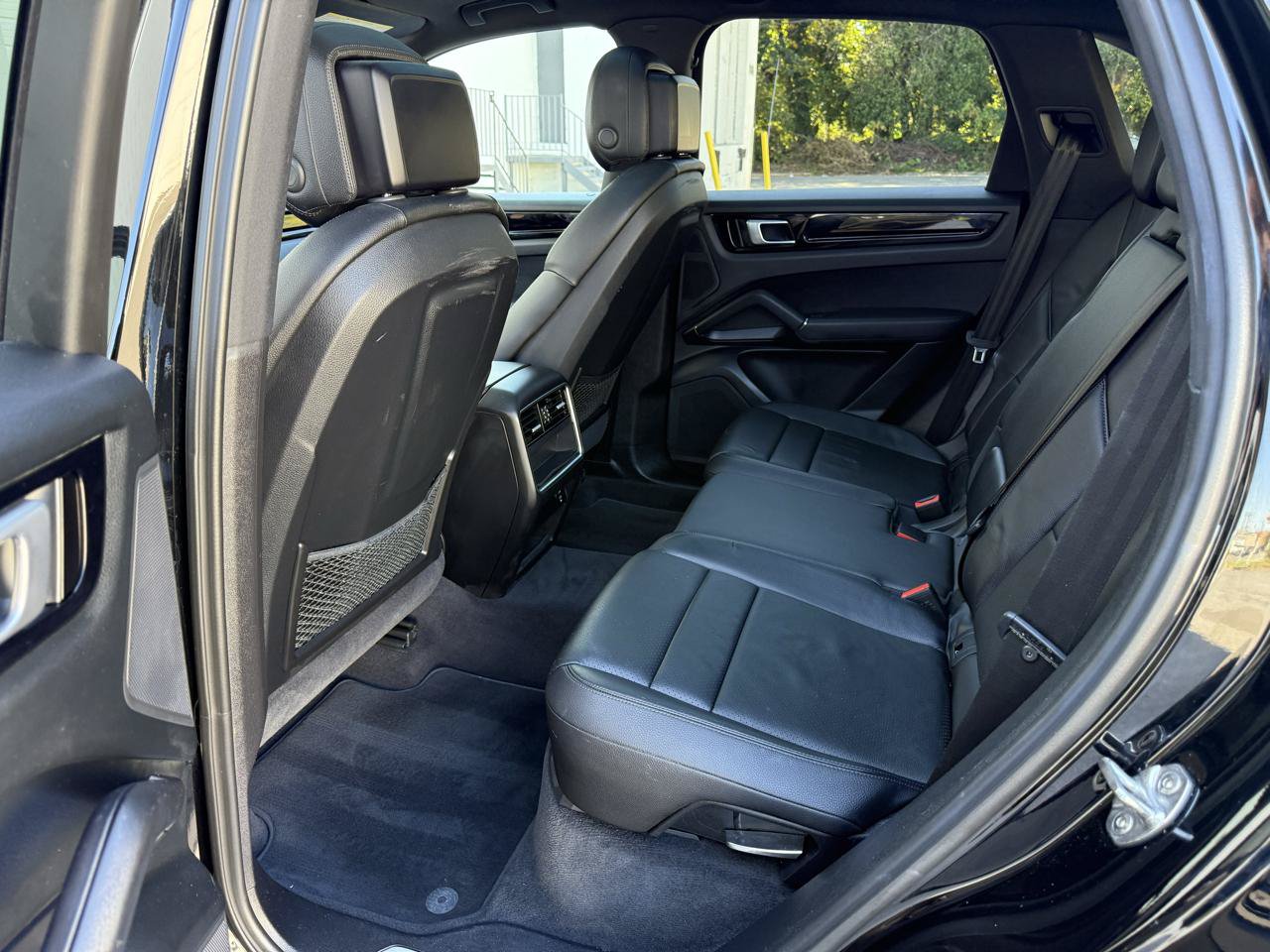 Used 2020 Porsche Cayenne AWD/4WD image 15