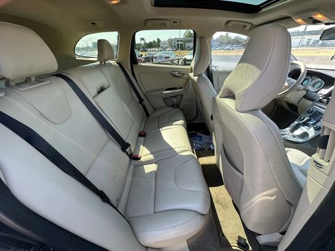Used 2012 Volvo XC60 T6 AWD/4WD image 14