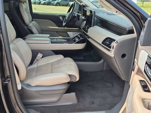 Used 2022 Lincoln Navigator Reserve AWD/4WD image 33