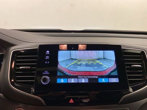 Used 2024 Honda Passport EX-L image 11
