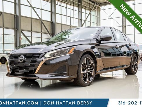 Used 2025 Nissan Altima 2.5 SR FWD image 1