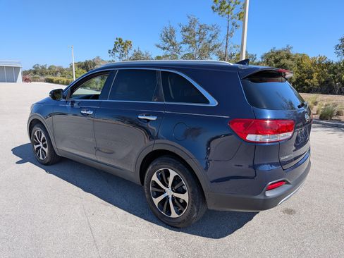 Used 2017 Kia Sorento EX w/ EX Premium Package image 7