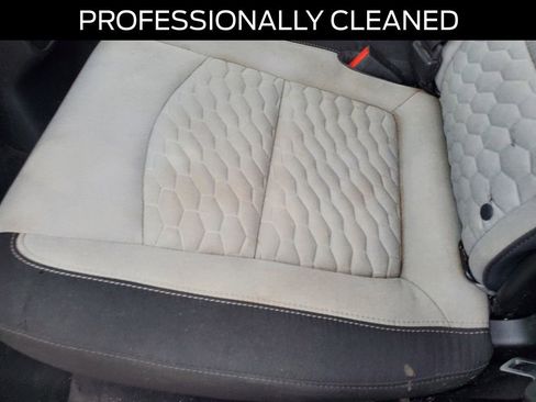 Used 2019 Chevrolet Equinox LS w/ LS Convenience Package image 11