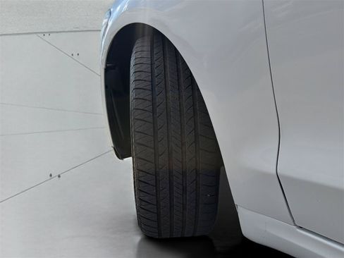 Used 2016 Ford Fusion SE FWD image 25