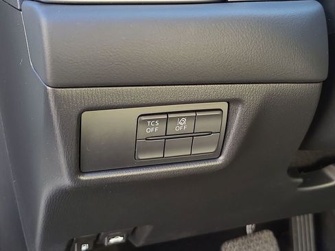 Used 2018 MAZDA CX-5 Touring image 17