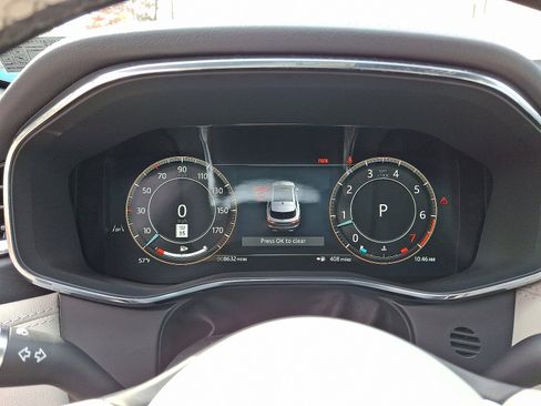 Used 2026 Jaguar F-PACE R-Dynamic S AWD/4WD image 23