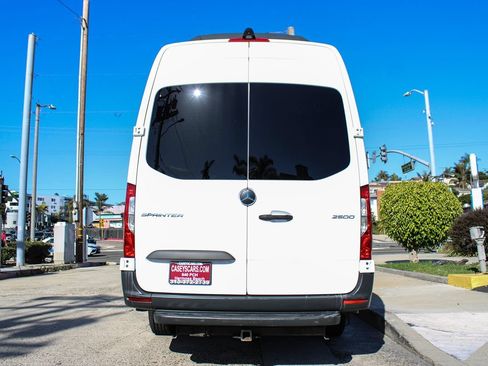 Used 2019 Mercedes-Benz Sprinter 2500 image 5