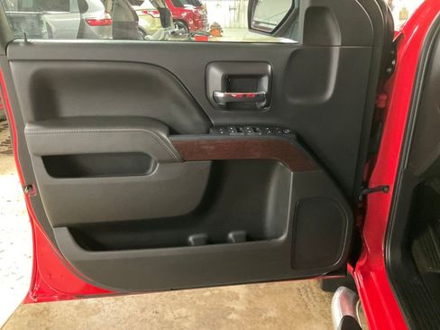 Used 2017 GMC Sierra 1500 SLE w/ SLE Value Package image 11