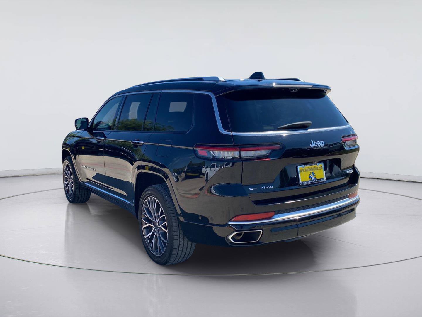 Used 2021 Jeep Grand Cherokee L Summit AWD/4WD image 3