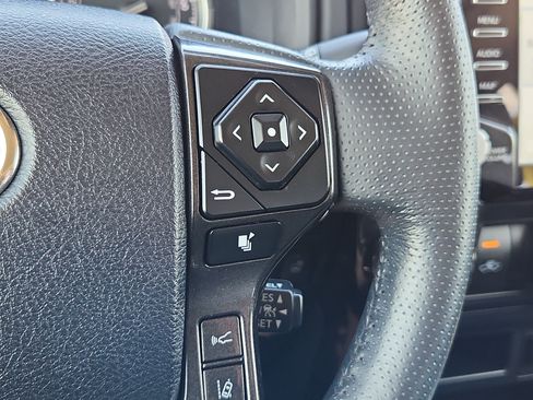 Used 2024 Toyota 4Runner TRD Off-Road Premium w/ Moonroof Package AWD/4WD image 21