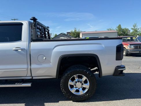 Used 2015 GMC Sierra 3500 SLE w/ SLE Preferred Package AWD/4WD image 8