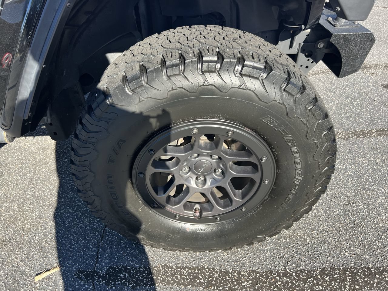Used 2023 Jeep Wrangler Unlimited Rubicon w/ Xtreme 35 Tire Package AWD/4WD image 13