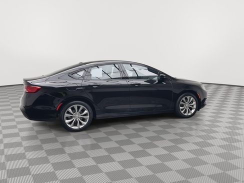 Used 2015 Chrysler 200 S FWD image 33