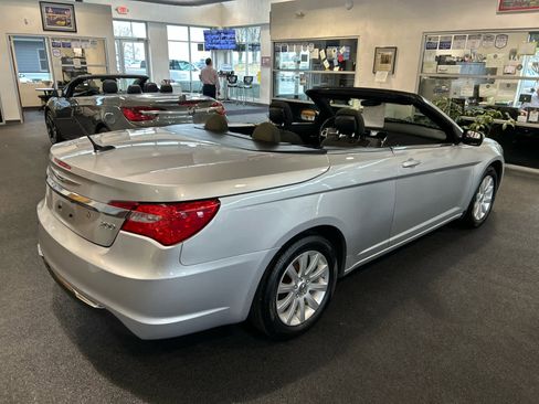 Used 2011 Chrysler 200 Touring w/ Cold Weather Group image 3