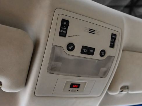 Used 2014 Lexus ES 300h w/ Luxury Package w/Bamboo Trim FWD image 27