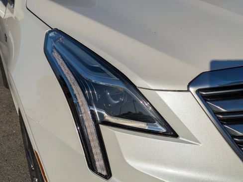 Used 2017 Cadillac XT5 Premium Luxury w/ Driver Assist Package image 10