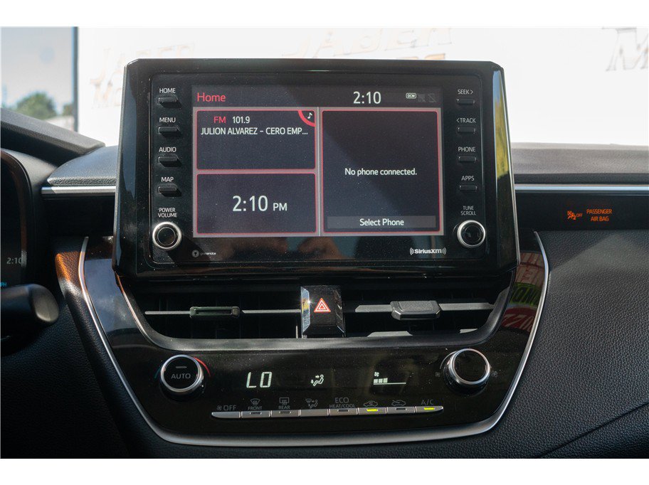 Used 2022 Toyota Corolla LE FWD image 14