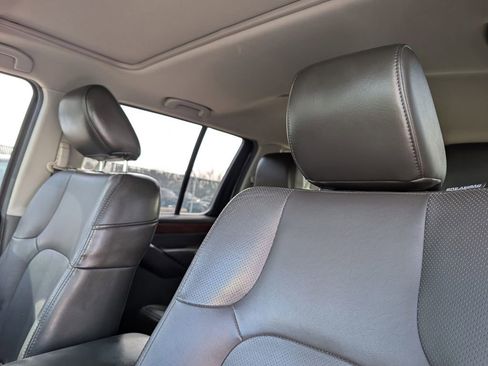 Used 2012 Nissan Pathfinder LE image 9