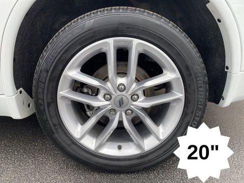 Used 2023 Dodge Durango GT image 9