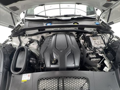 Used 2023 Porsche Macan AWD/4WD image 17