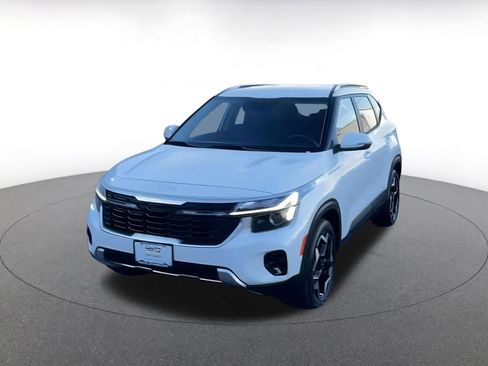 Used 2025 Kia Seltos S image 7