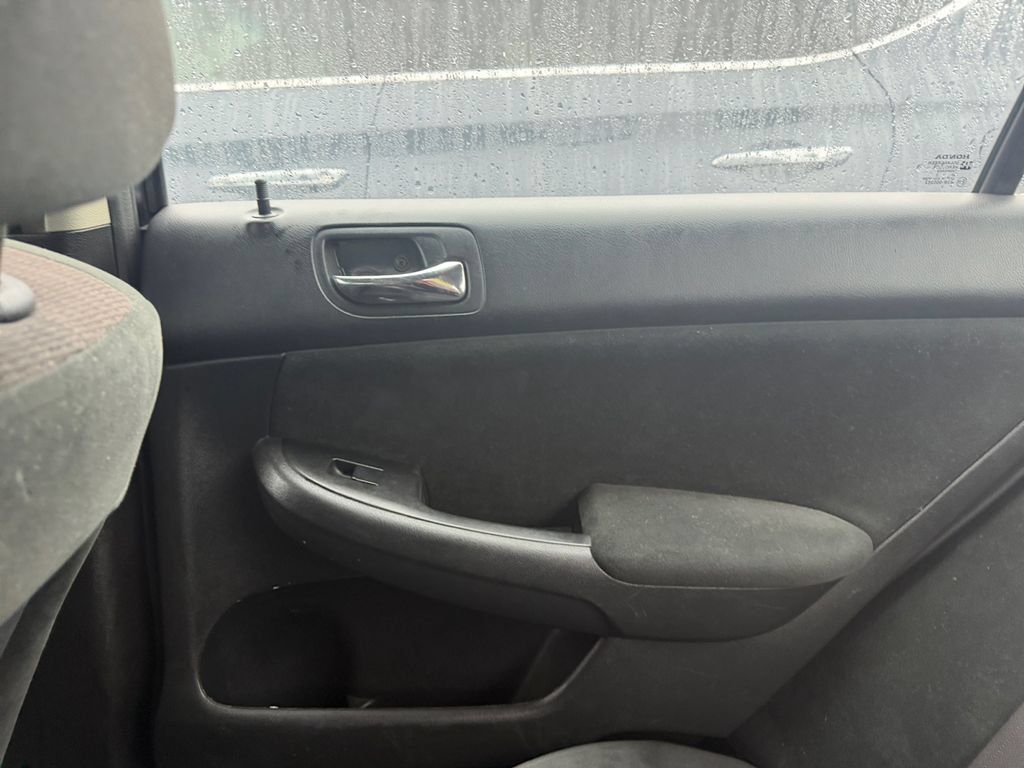 Used 2005 Honda Accord LX image 35