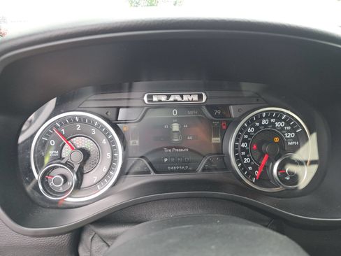 Used 2019 RAM 1500 Big Horn AWD/4WD image 2