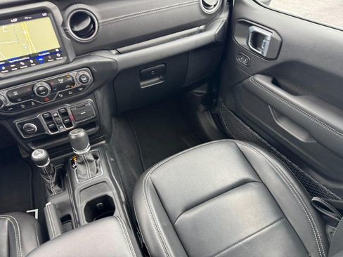 Used 2021 Jeep Gladiator Overland w/ Popular Equipment Package AWD/4WD image 15